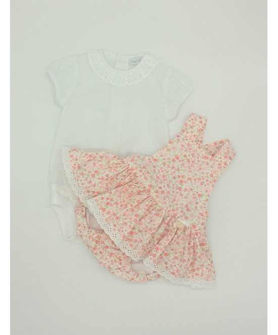 Conjunto Menina Flores